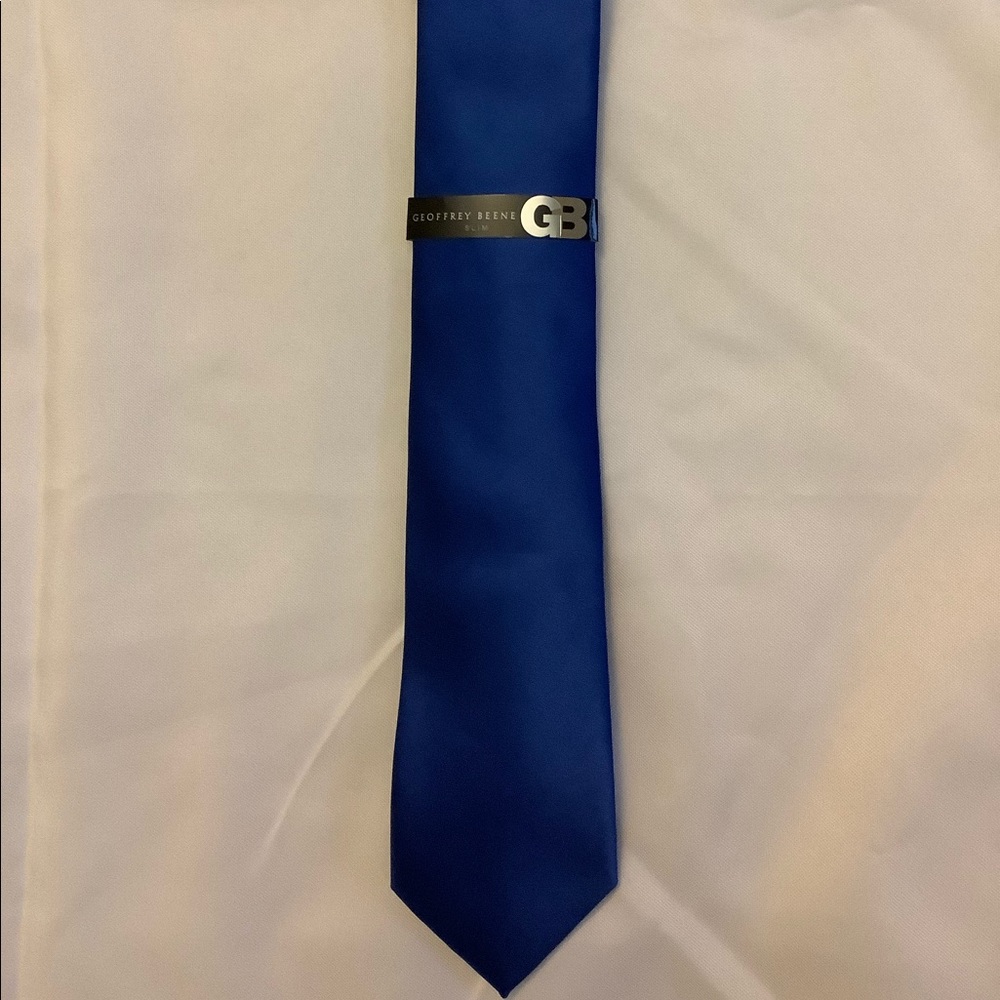 Geoffrey Beene Slim Blue Tie